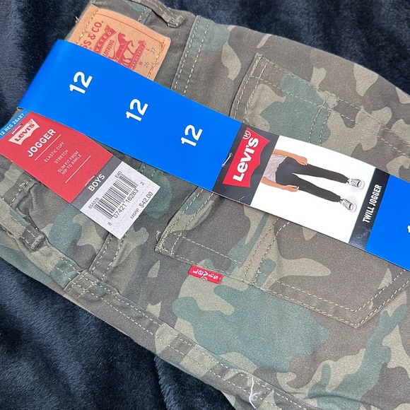 Boys camo jogger NWT LEVI’s - Picture 4 of 5